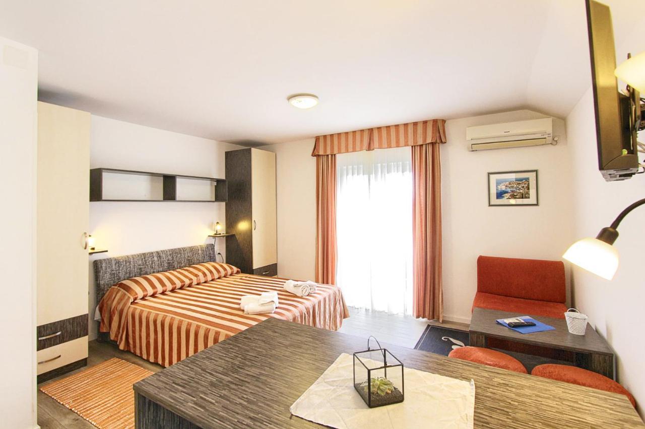 Villa Gloria 2 ดูบรอฟนิก ภายนอก รูปภาพ